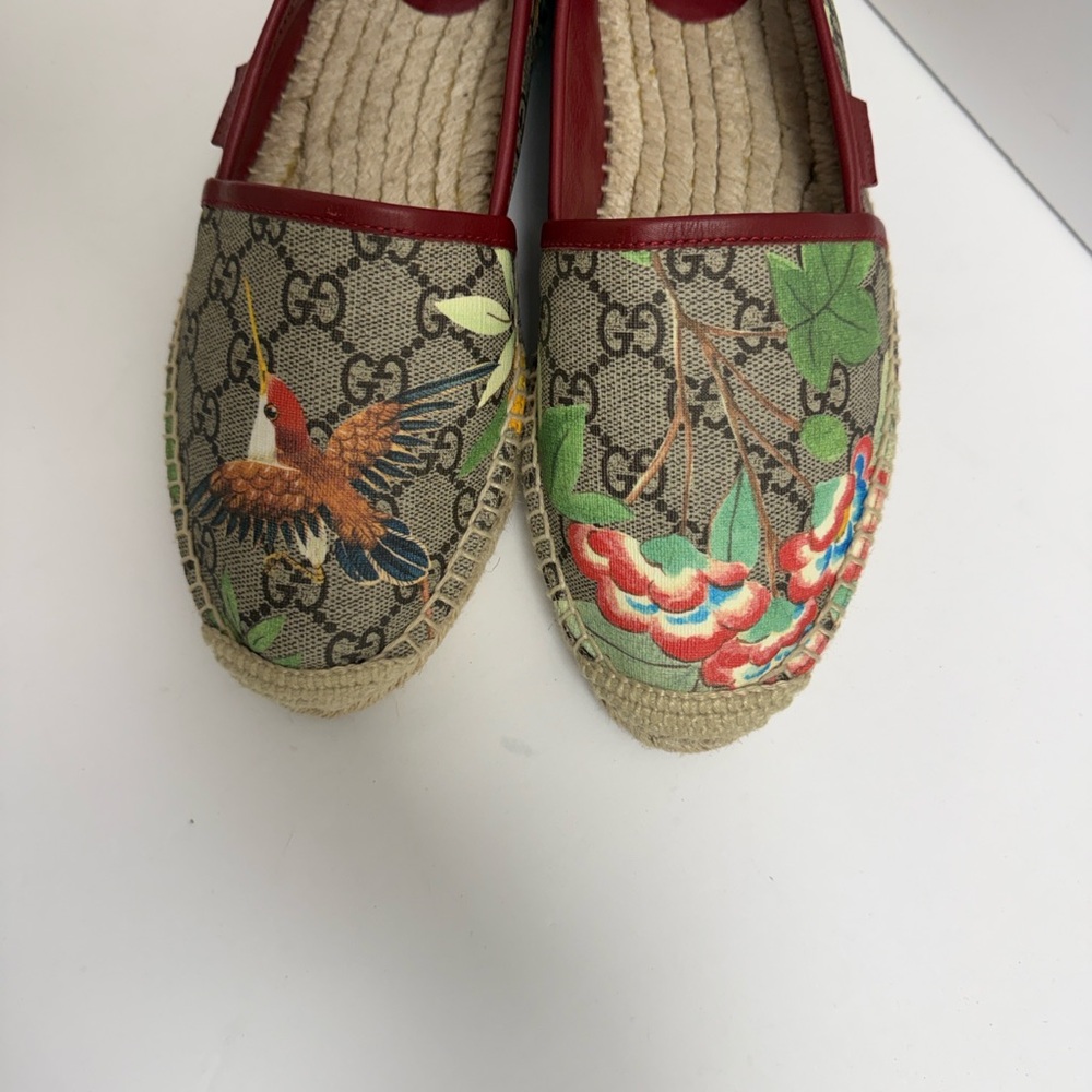 Gucci Women's Espadrilles - Red and Beige with Floral Print - Picture 1 of 14